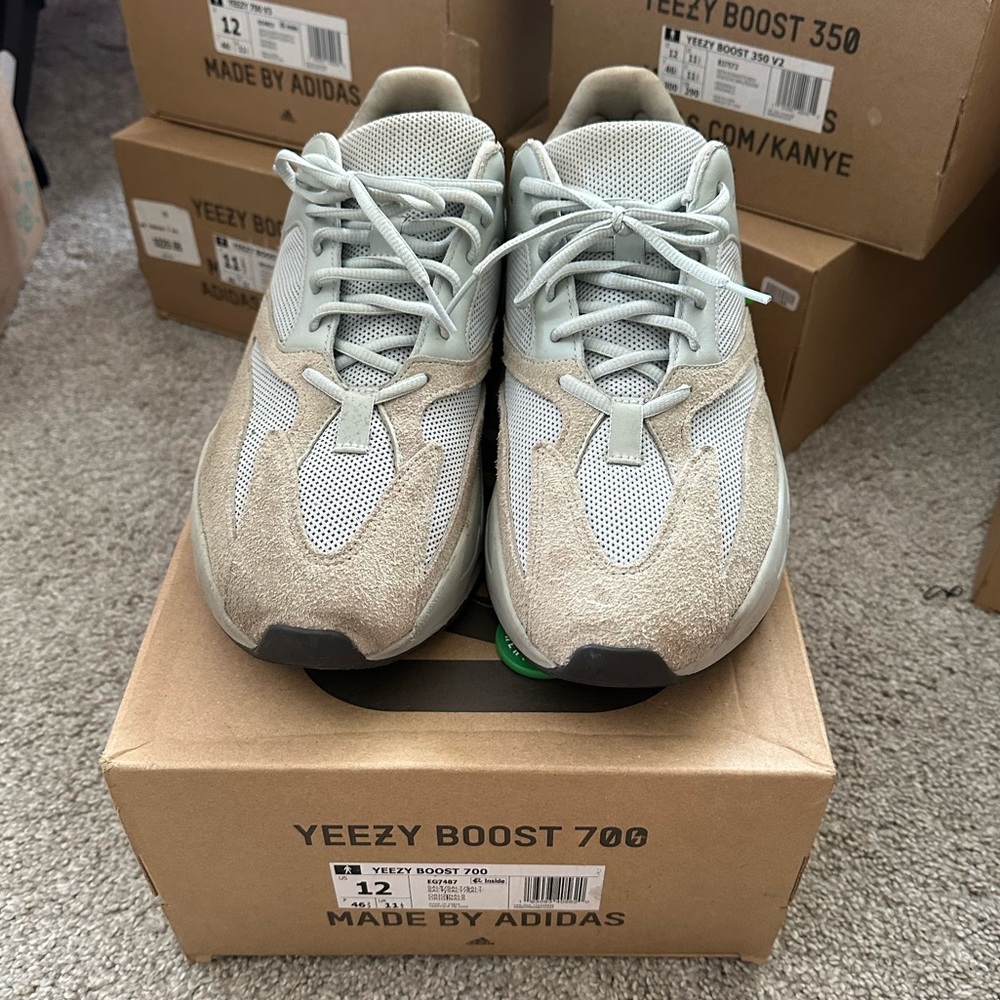 Yeezy Boost 700 Salt